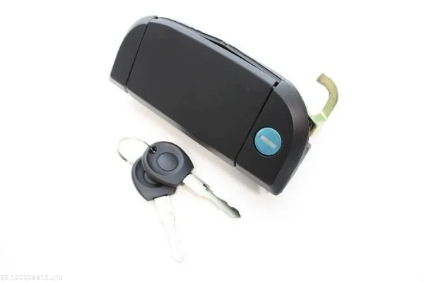 Rukojeť dveří AUTOMEGA 100008810 – OE 701837205 Rukojeť dveří AUTOMEGA 100008810 – OE 701837205